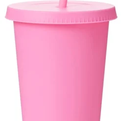 Mugg med lock och sugrör
