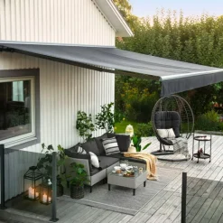 Terrassmarkis med vev